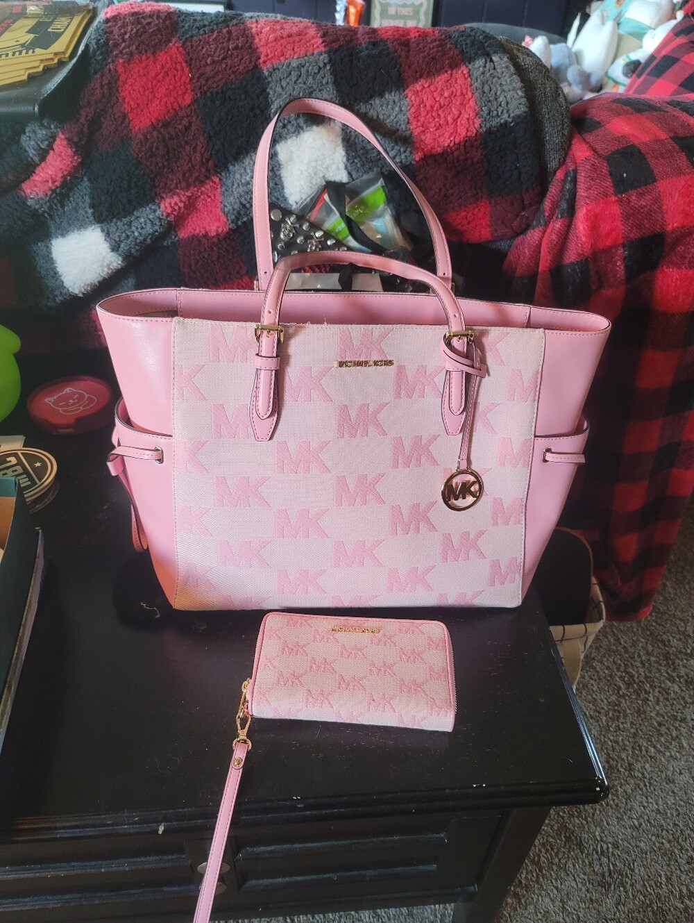Michael Kors Gilly Large Drawstring Tote & Jet Set Wallet Set - Carnation Pink